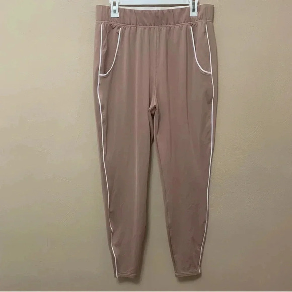 Gymshark Recess Joggers in Taupe Size Large - Picture 1 of 10